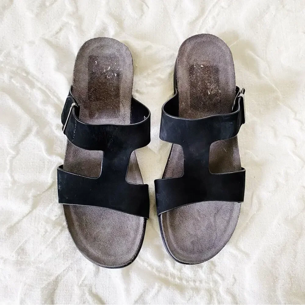 Munro these sandals